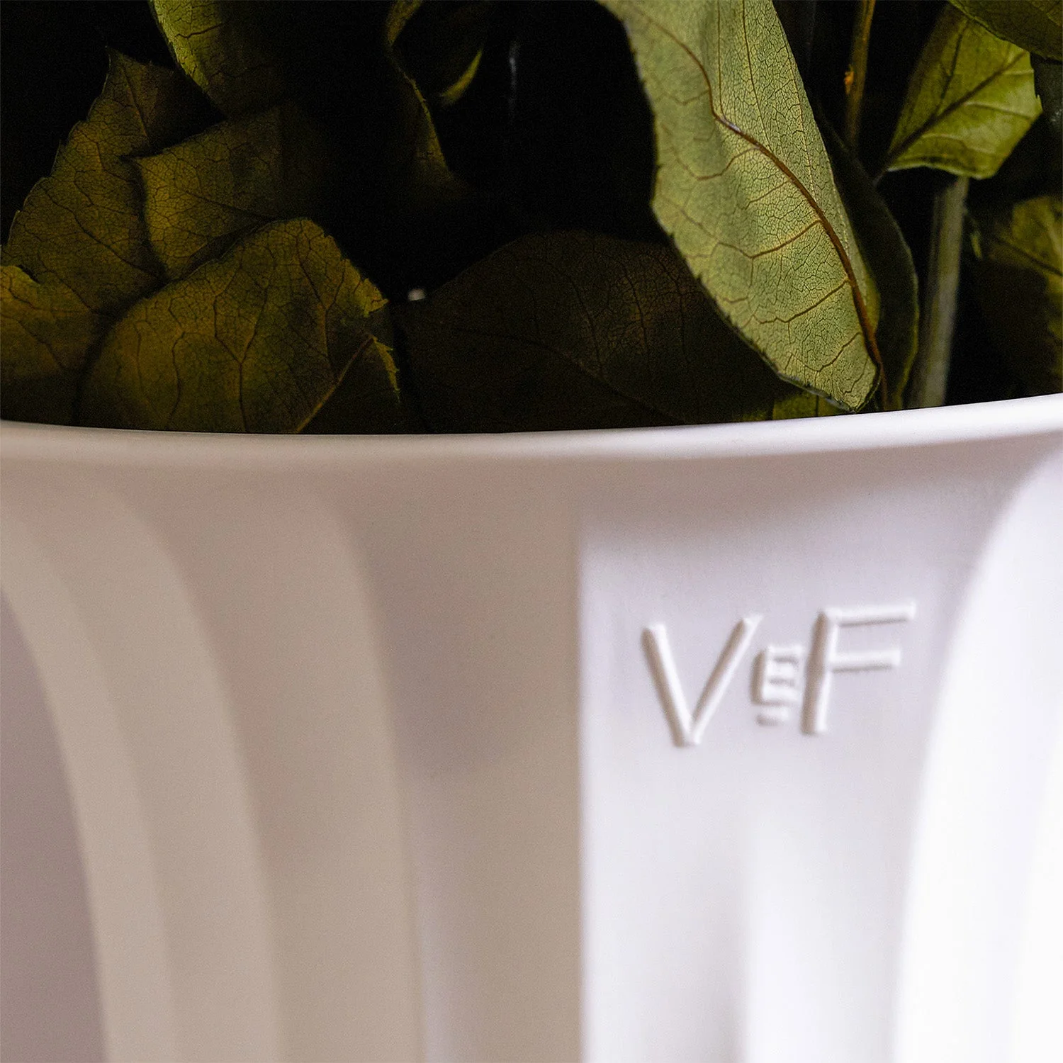 Aphrodite Porcelain Vase - Image 20