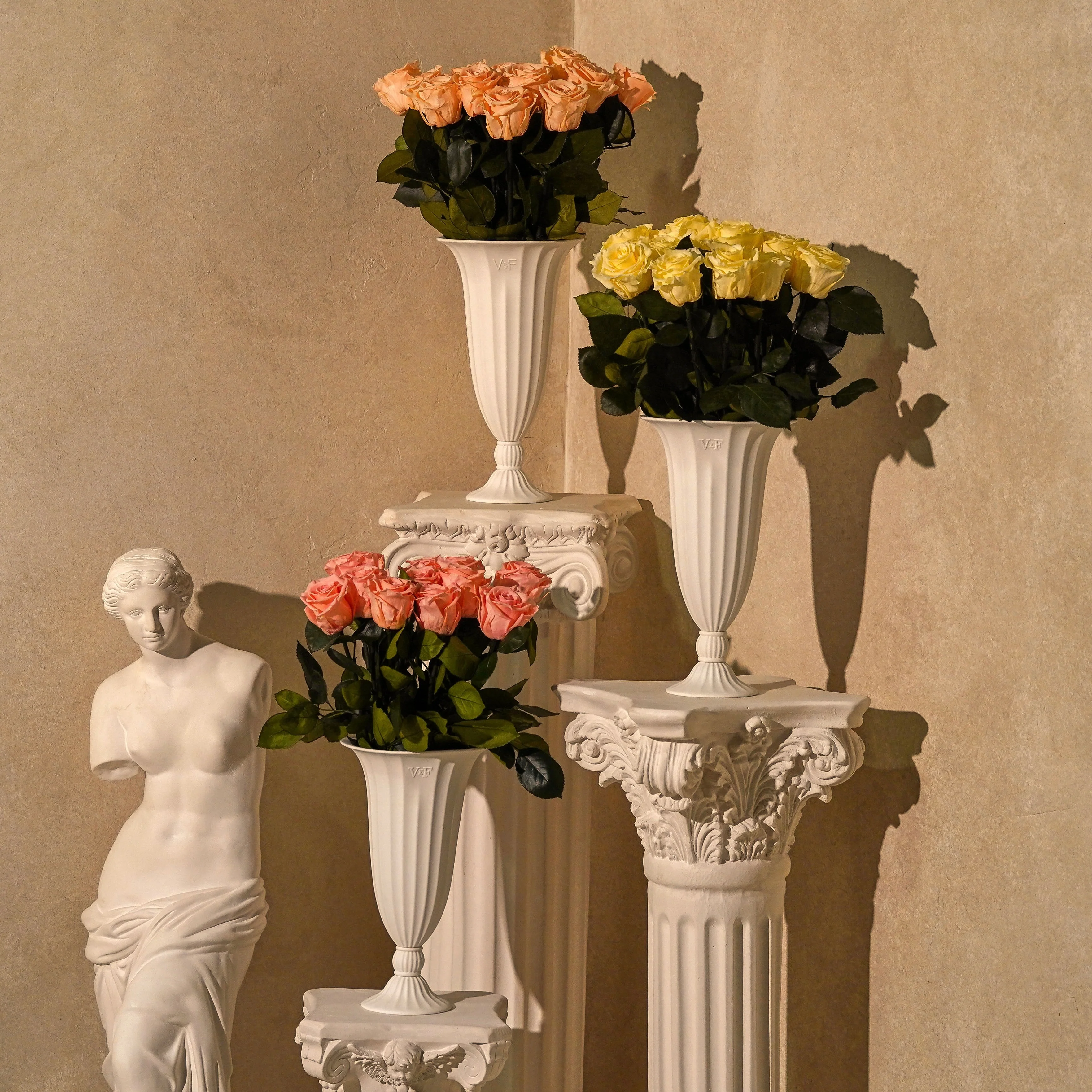 Aphrodite Porcelain Vase - Image 4