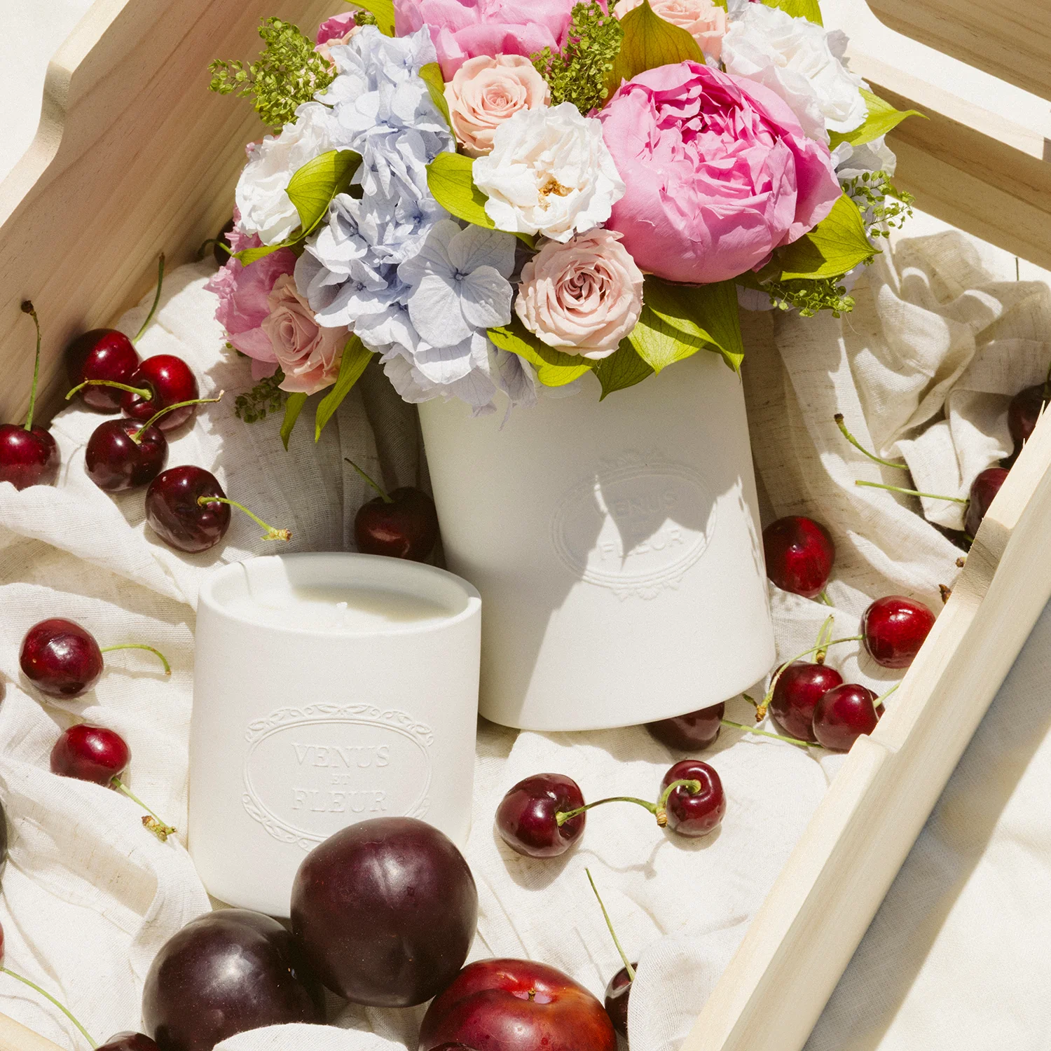 Fleura Porcelain Vase - Image 11