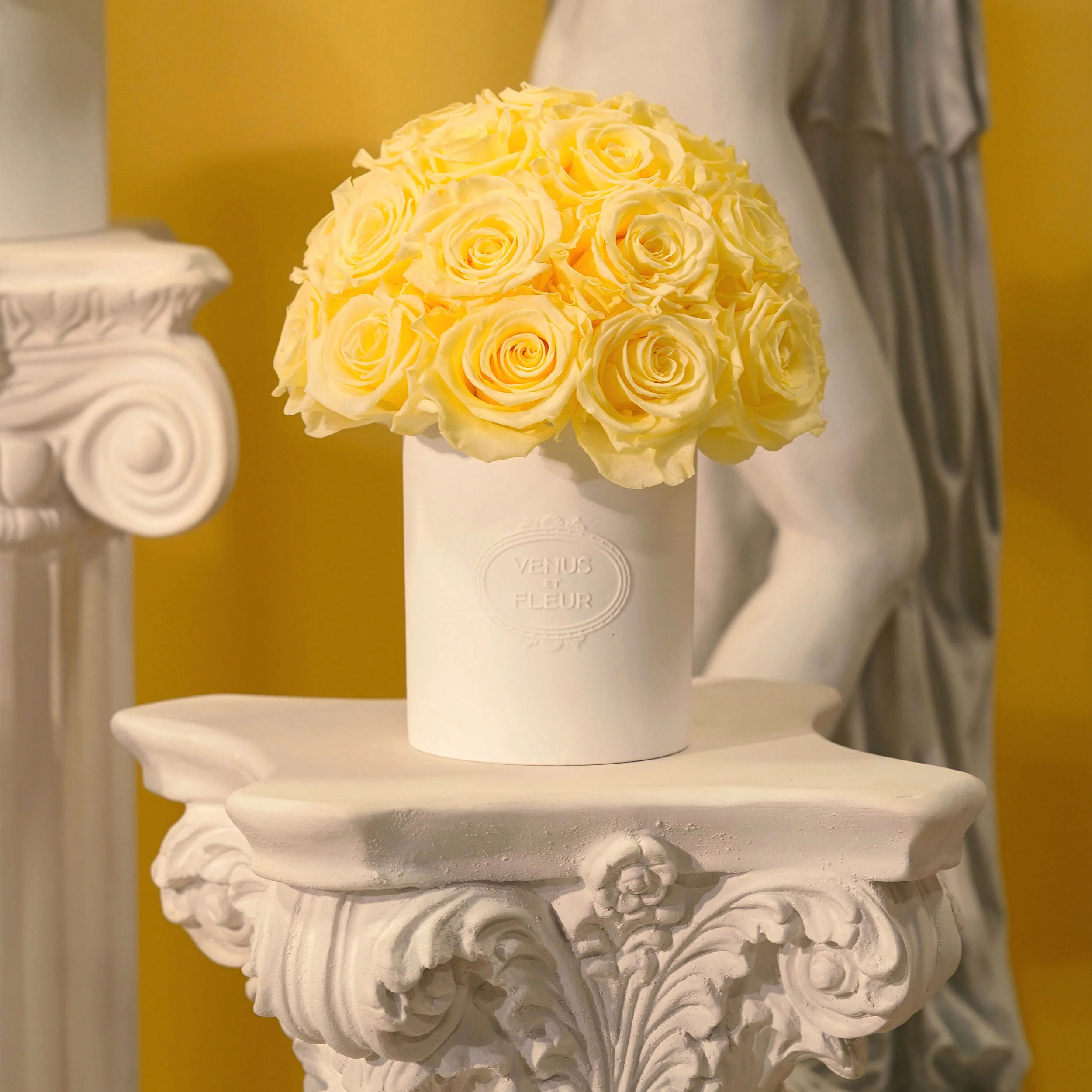 Fleura Porcelain Vase - Image 6